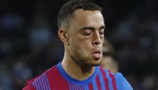 Виновен и счупен: Барса потвърди за Дест