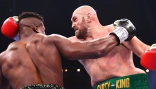 Стягат боя между Усик и Фюри за края на годината