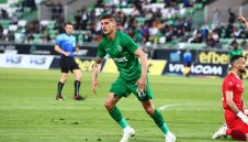 Уест Бромич и Валенсия в битка за Кирил Десподов