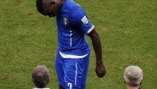 Де Роси: Балотели трябва да вкарва три пъти повече