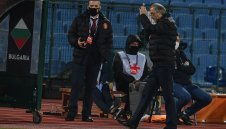 Бате Жоро отказа да хвърли оставка. И при Стоичков, Пенев и Матеус сме били слаби