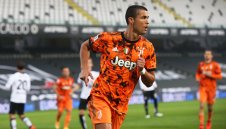 Роналдо за сефте капитан на Юве?