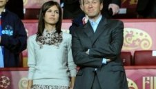 Шамани пазят нероденото дете на Абрамович