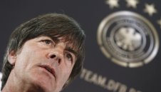 Йоги Льов разкритикува играта на Бундестима през първото полувреме