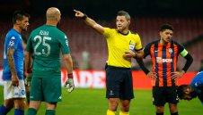 Словенец свири Рома - Ливърпул 