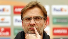 Клоп пред дилема за Стъридж + ВИДЕО