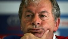 Селекционерът на Сърбия и Черна Гора хвърля оставка