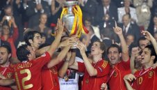 По 550 00 за испанците при титла в ЮАР