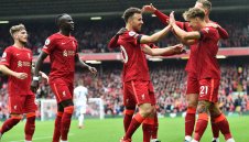 Ливърпул мачка на врящия котел "Анфийлд" + СНИМКИ