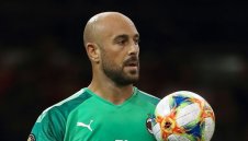 Астън Вила връща Пепе Рейна в Англия