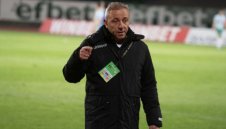 Черно море с трансферен удар, взе халф от Франция