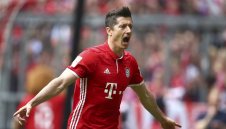 Левандовски успокои: Спокойно, добре съм!