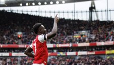 Голяма звезда дала безценен съвет на Сака