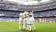 Реал удари Алмерия, Бензема подгони Левандовски