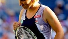 Кузнецова сложи край на перфектната серия на Шарапова