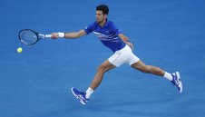 Самурая си направи харакири срещу Джокович 