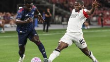 Нотингам с оферта за халф на Милан