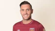 Скандалът в Уест Хям утихва, резервата Перес отрече да е отказал да влезе в игра