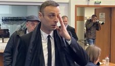 Бербатов откри спортна зала на свое има в родното си училище 