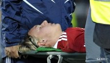 Дания в шок! Симон Кяер с неприятна травма в коляното