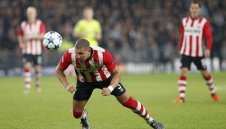 Интер и Милан в битка за холандец