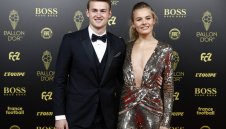 Юве отказал грандиозна оферта от Барса за Де Лихт