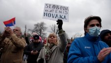 Медицински или политически е казусът с Джокович?