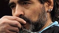 Марадона: Започнахме добре, но после страдахме