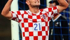Екзекуторът на Англия дава фланелката си в музей