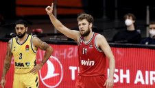 Отново №1! Везенков пак над всички за кръга в Евролигата