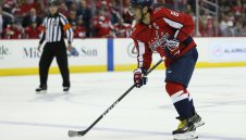 Овечкин твори история в НХЛ