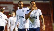 Рейнджърс на Стиви Джи дръпна с 22 точки на Селтик