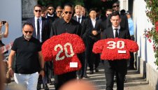 Ван Дайк с емоционални думи за Жота и семейството му