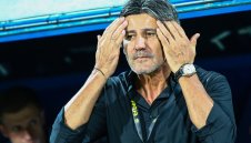 Огорченият Костов: Протестът влияе на играчите, не можах да се изкефя от победата