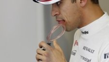 Пастор Малдонадо най-бърз на мокрите тренировки на Хокенхайм