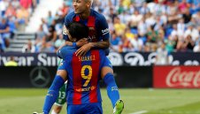 И Суарес се сбогува с Неймар: Обичам те, малко братче! + СНИМКА