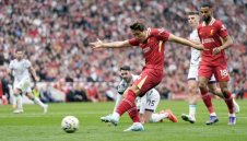 Давайте титлата на Ливърпул и „най-слабият Ман Юнайтед в историята“