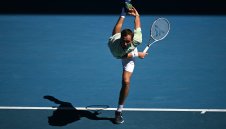 Медведев пречупи американец и е на 1/4-финал в Австралия