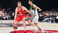 Олимпиакос се утеши с третото място в Абу Даби след гръцкото дерби