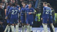 Чистка! Челси разкарва половин отбор