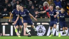 Тотнъм гледа към Топ 4! С малко късмет удари Вълците с 2:1