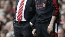 Кени Далглиш: Рой Ходжсън не трябва да бъде винен