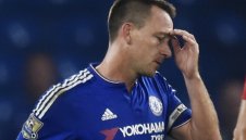 Тери: Сменям три чифта обувки по време на мач