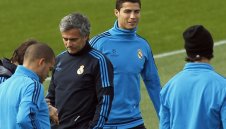 Роналдо не иска в Юнайтед заради Моуриньо