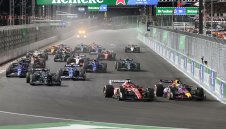 Макс триумфира и в блясъка на Лас Вегас, Льоклер и Перес с шоу в края