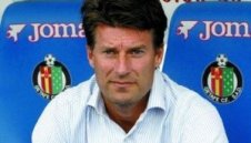 Лаудруп идва в Барса, ако Рийкард се провали