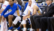 Голдън Стейт стигна 50 победи поред у дома
