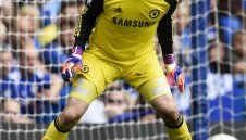 Петер Чех отрече за трансфера си в Арсенал