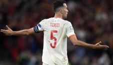 Буси помага на Барса с... прогресивен договор