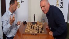 Топалов довърши Гари Каспаров